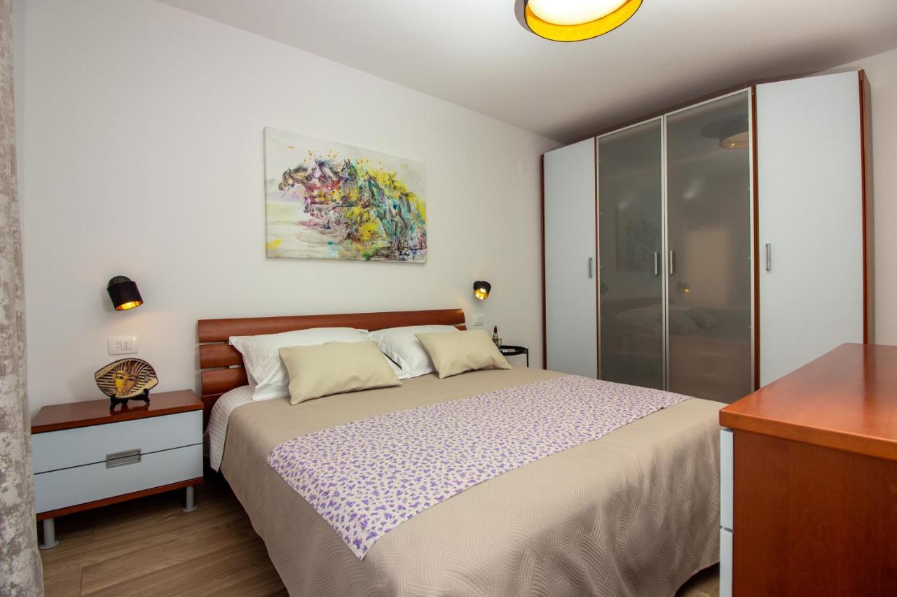 Bura2 , With Private Parking In The Garage Apartamento Split Exterior foto