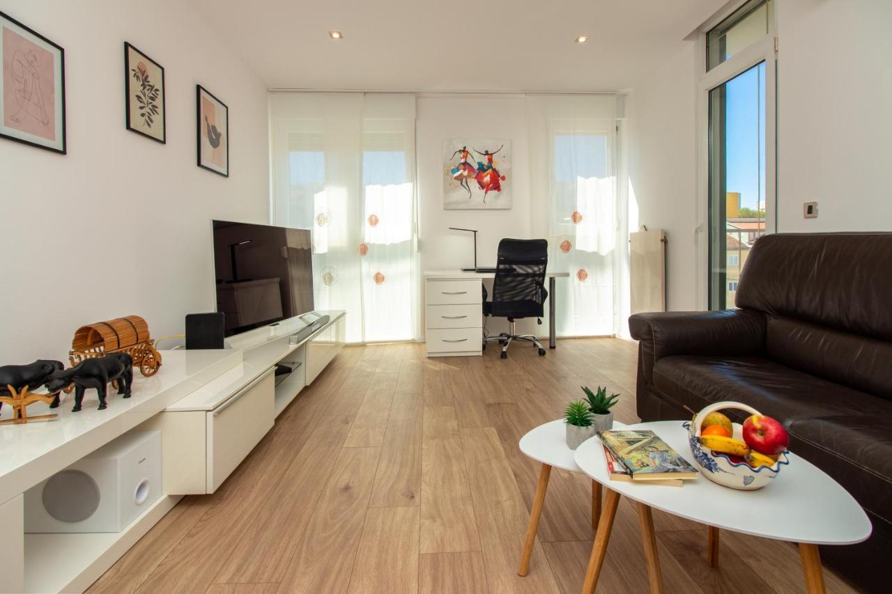 Bura2 , With Private Parking In The Garage Apartamento Split Exterior foto